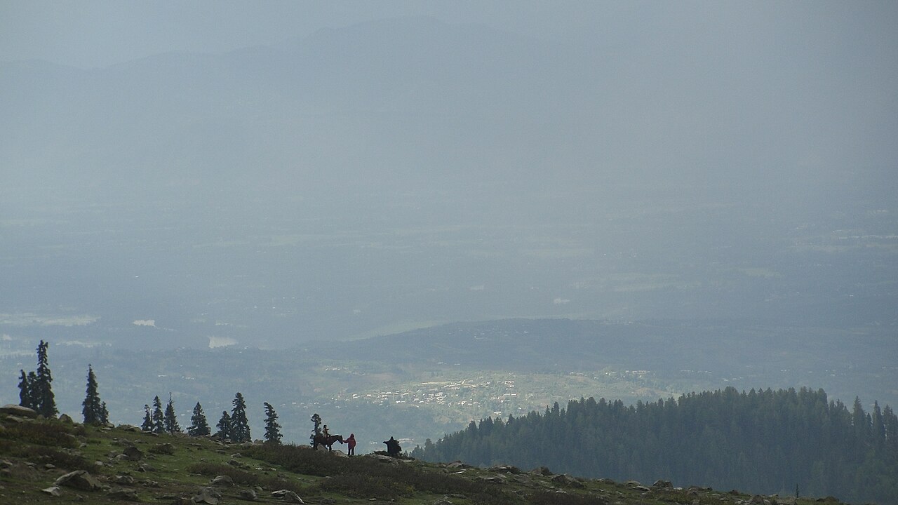 A cozy small guesthouse in the Budgam region