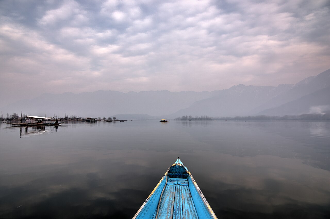 Dal Lake — Autumn Colors and Golden Light: September to November