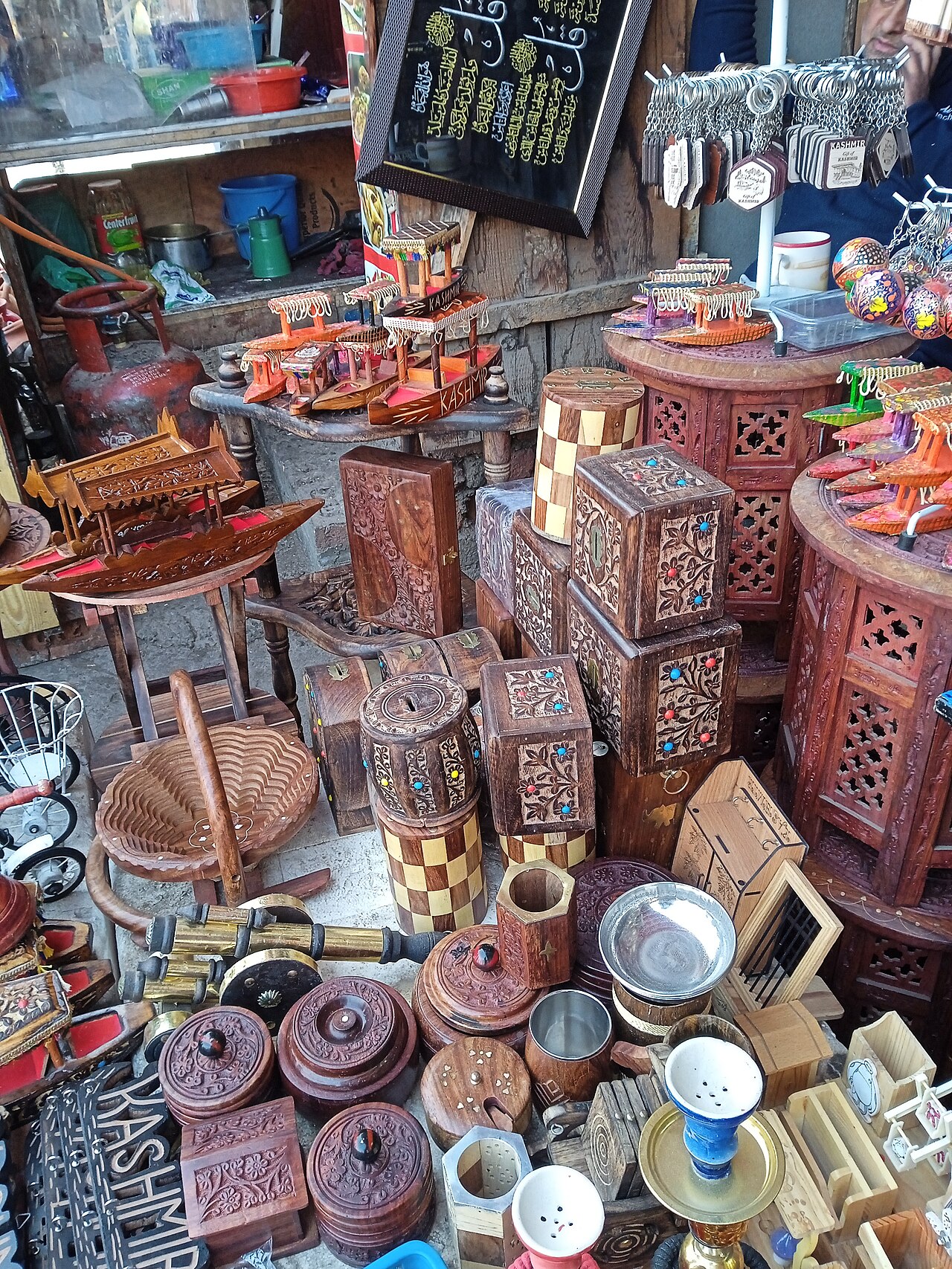 Traditional Kashmiri willow wood craft process