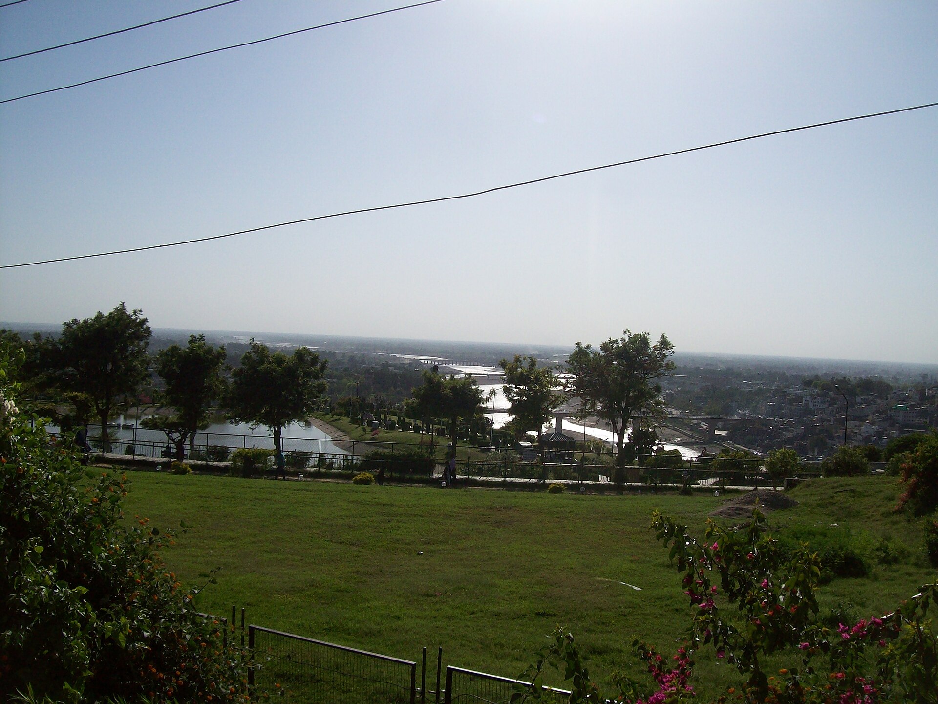 Bahu Fort & Bagh-e-Bahu