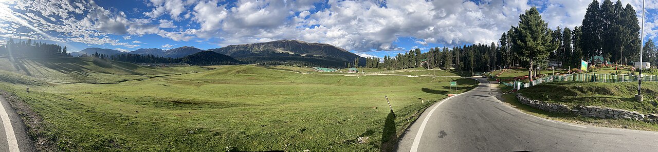 Gulmarg — Flight and Transit Costs from Delhi