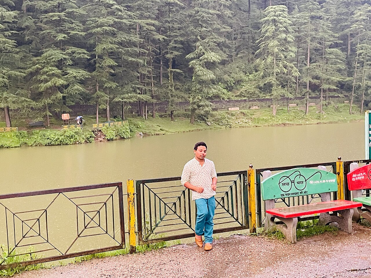 Dal Lake — Public Transport vs Private Cabs