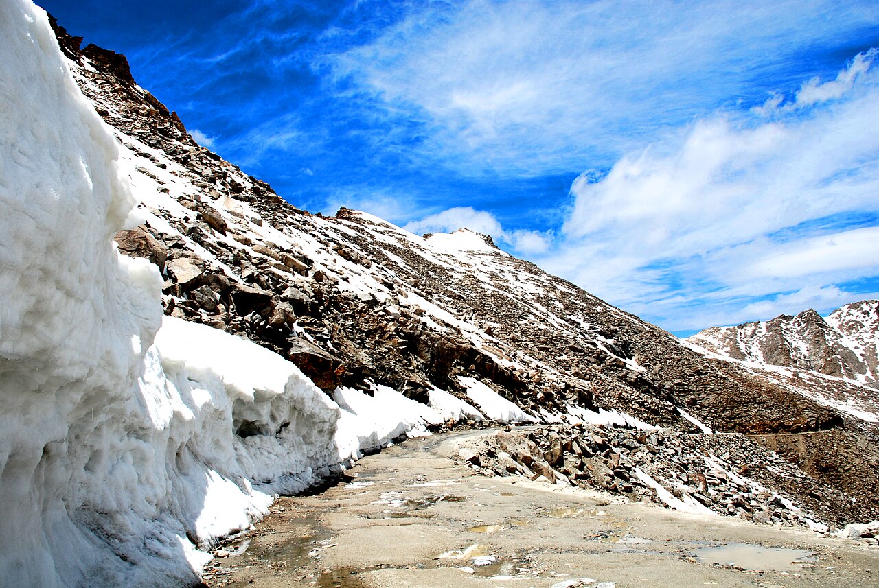 Khardung La — Travel Time and Road Conditions