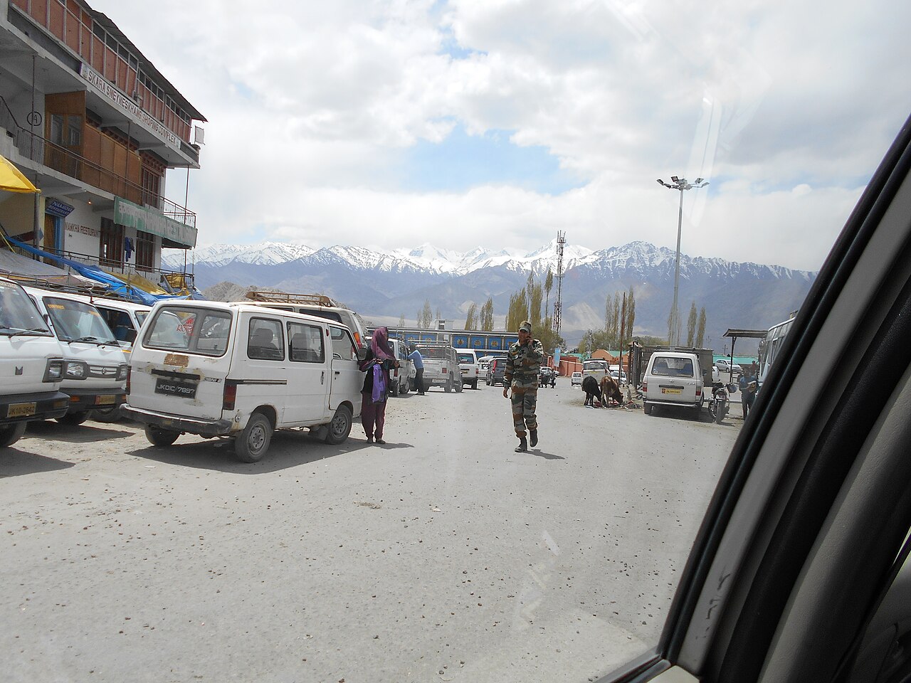 Taxi stand in Leh
