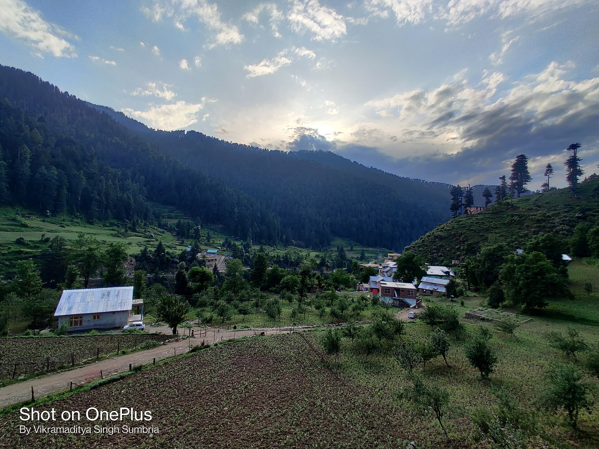 A quiet street in the town of Bhaderwah