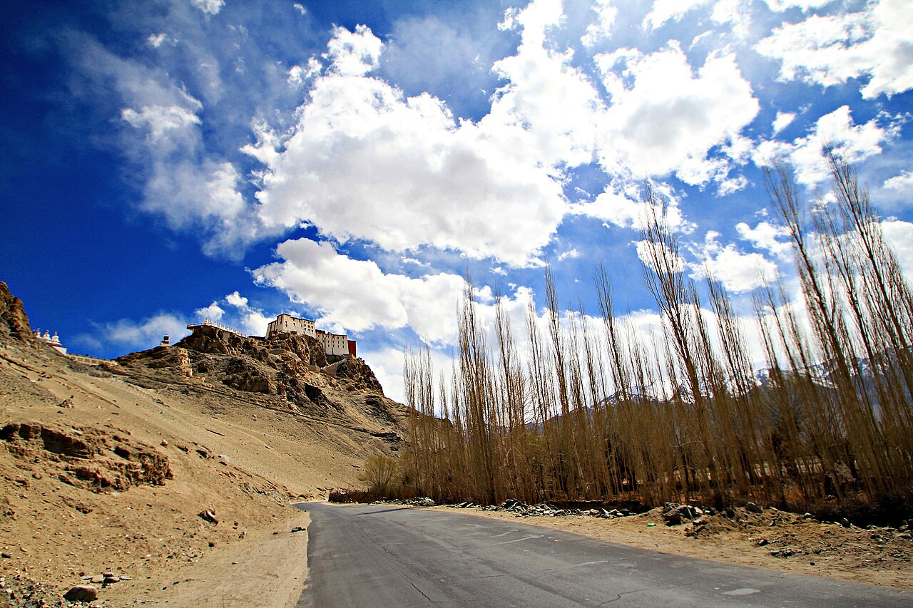 Thiksey Monastery — Road Access and Travel Logistics Across Seasons