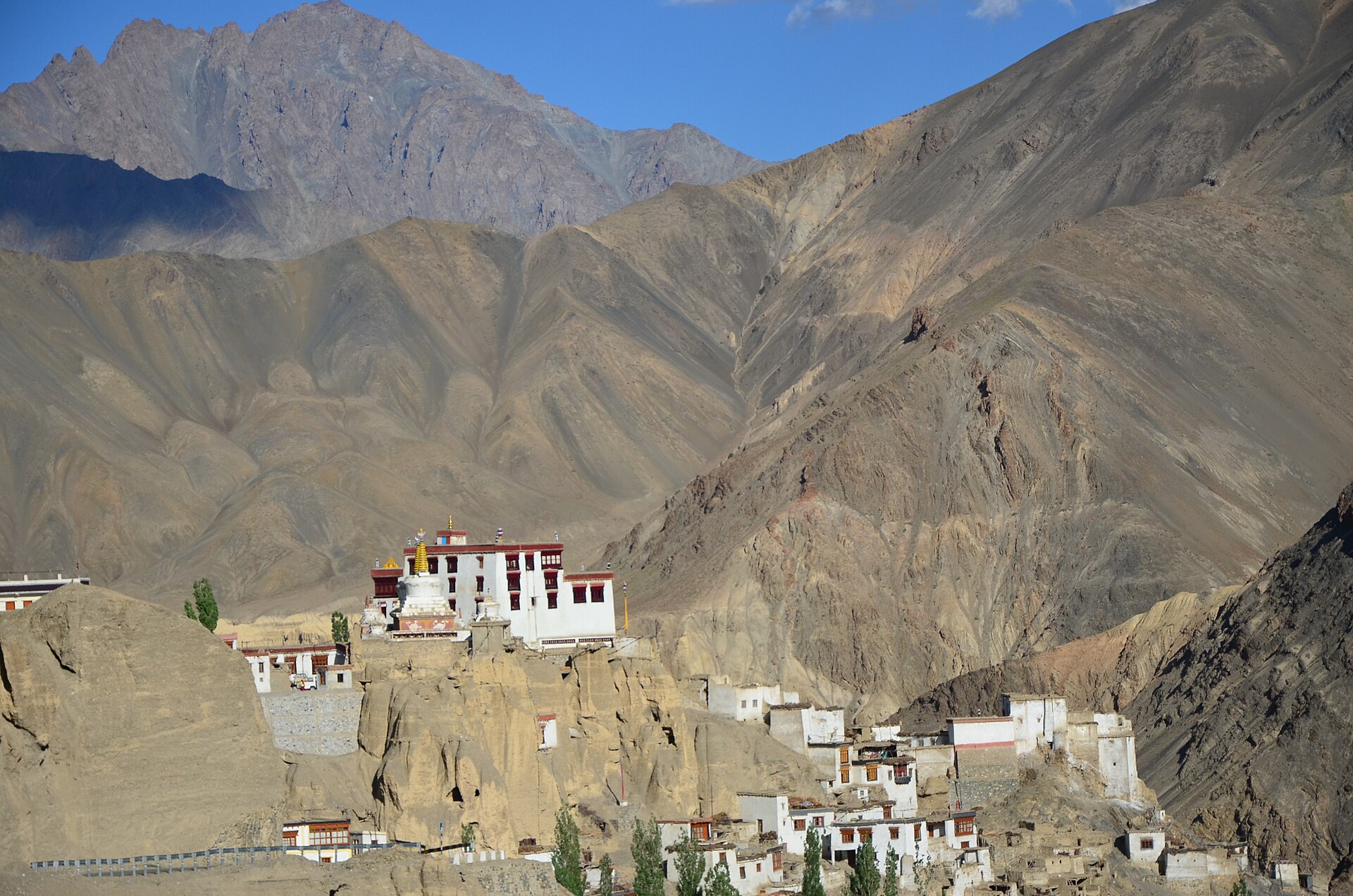 The sprawling, ancient Lamayuru monastery on a mountain slope.