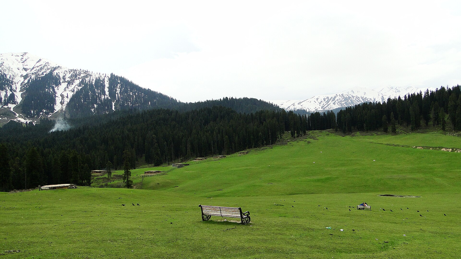 Shaliganga river flowing through the rocky landscape of Doodhpathri