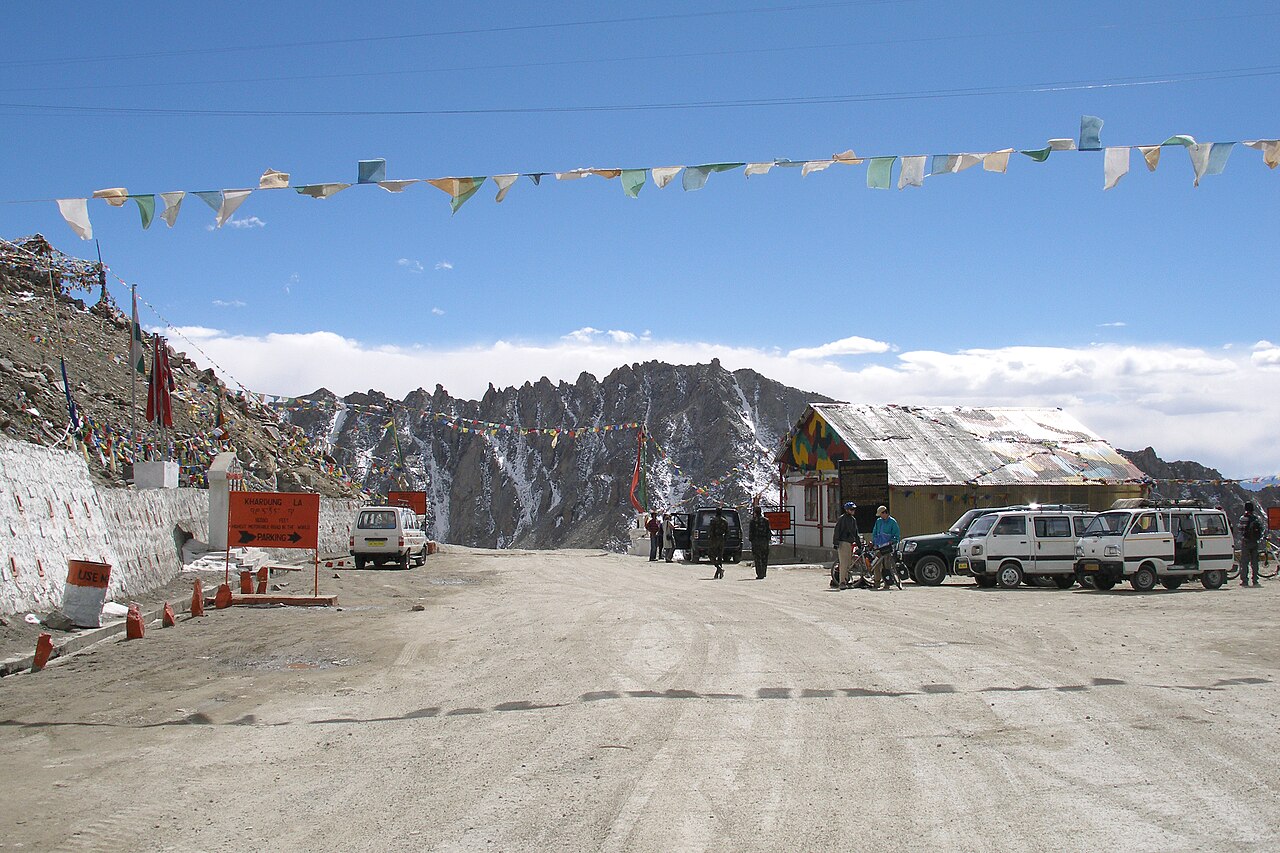 Khardung La — What Your Private Tour Should Include