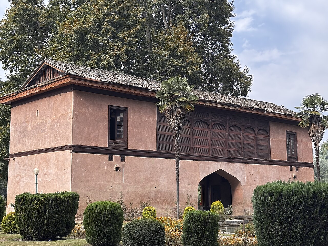 Achabal Garden — Route Planning Tips for South Kashmir