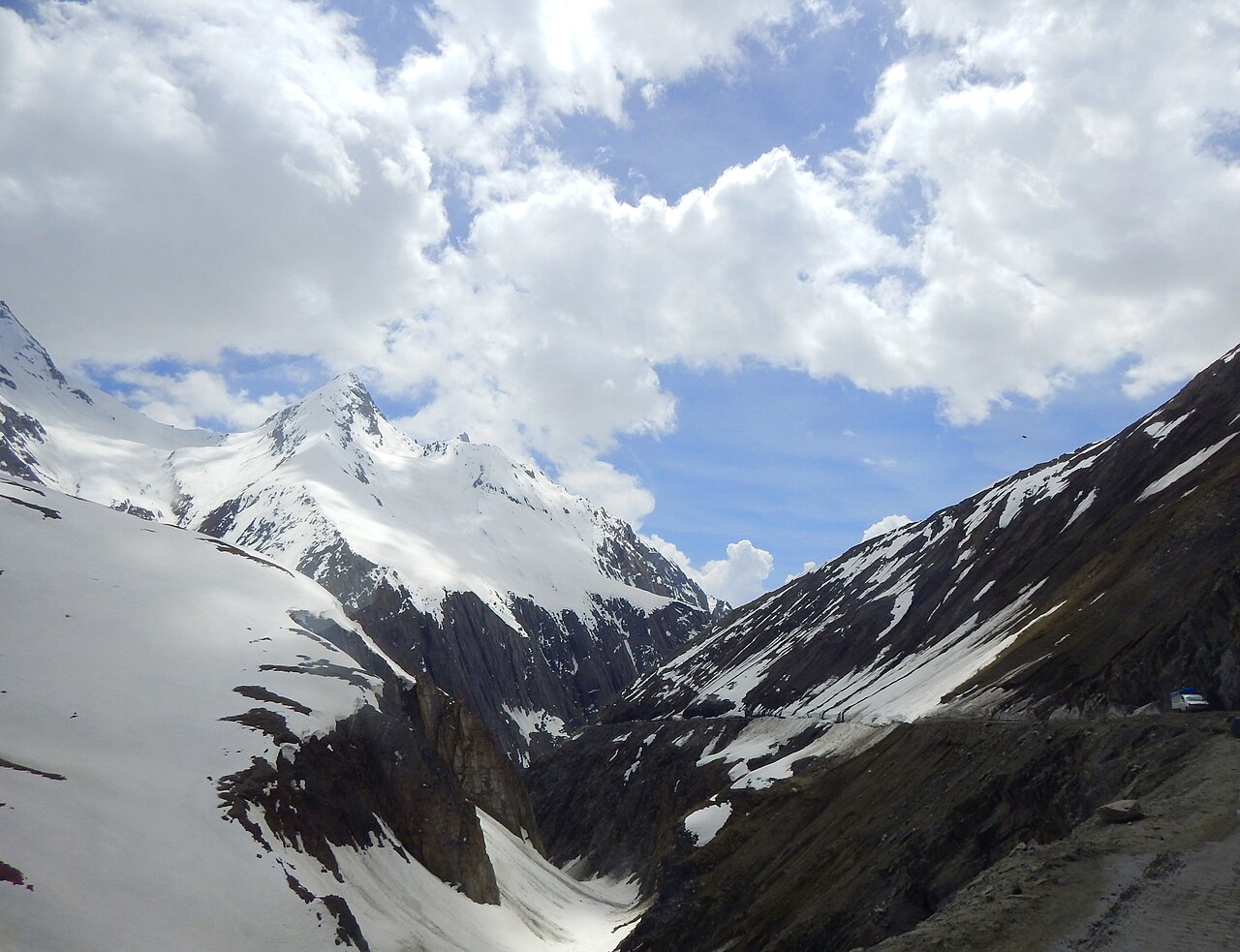 View from a car driving through the Kashmir valley.