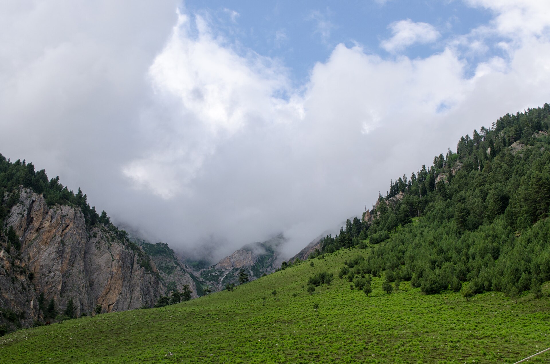 Mountain valley landscape near Kargil along National Highway 1