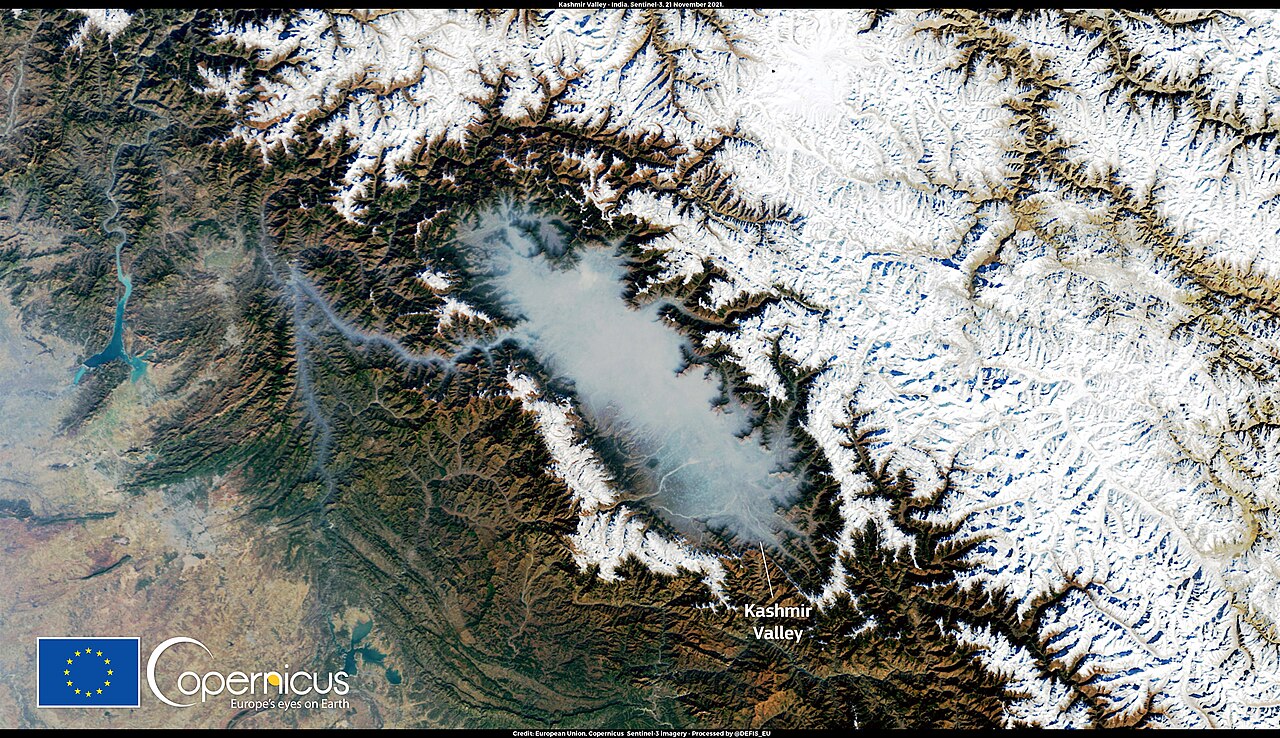 Daksum — Mid-Day Arrival in the Daksum Valley