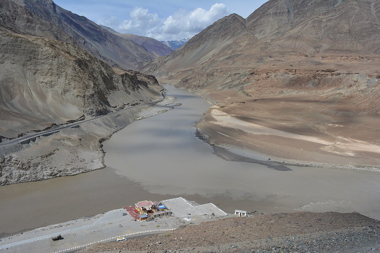 Rafting boat navigating the Zanskar river gorge