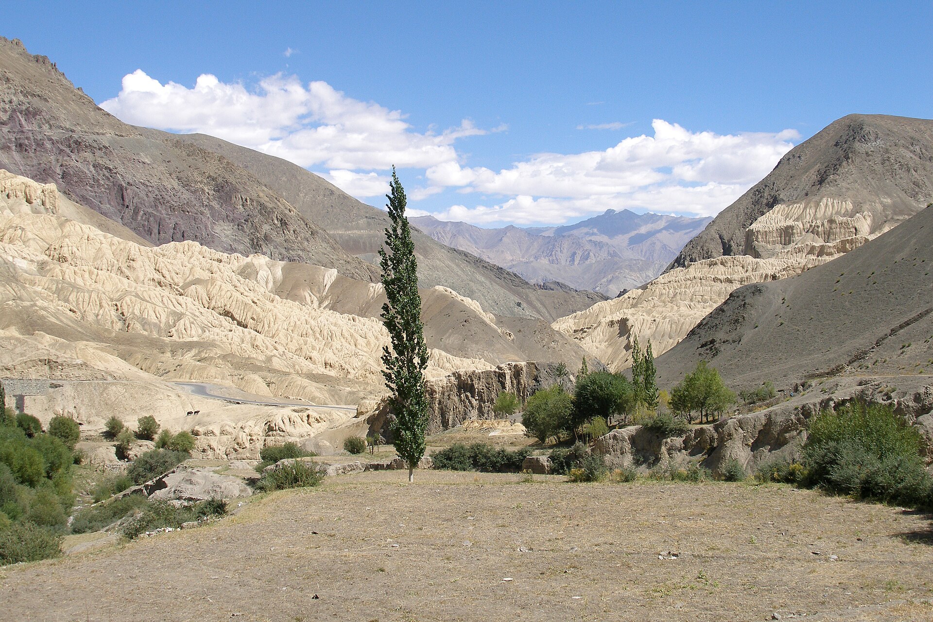Snow-capped Himalayan peaks in Kashmir