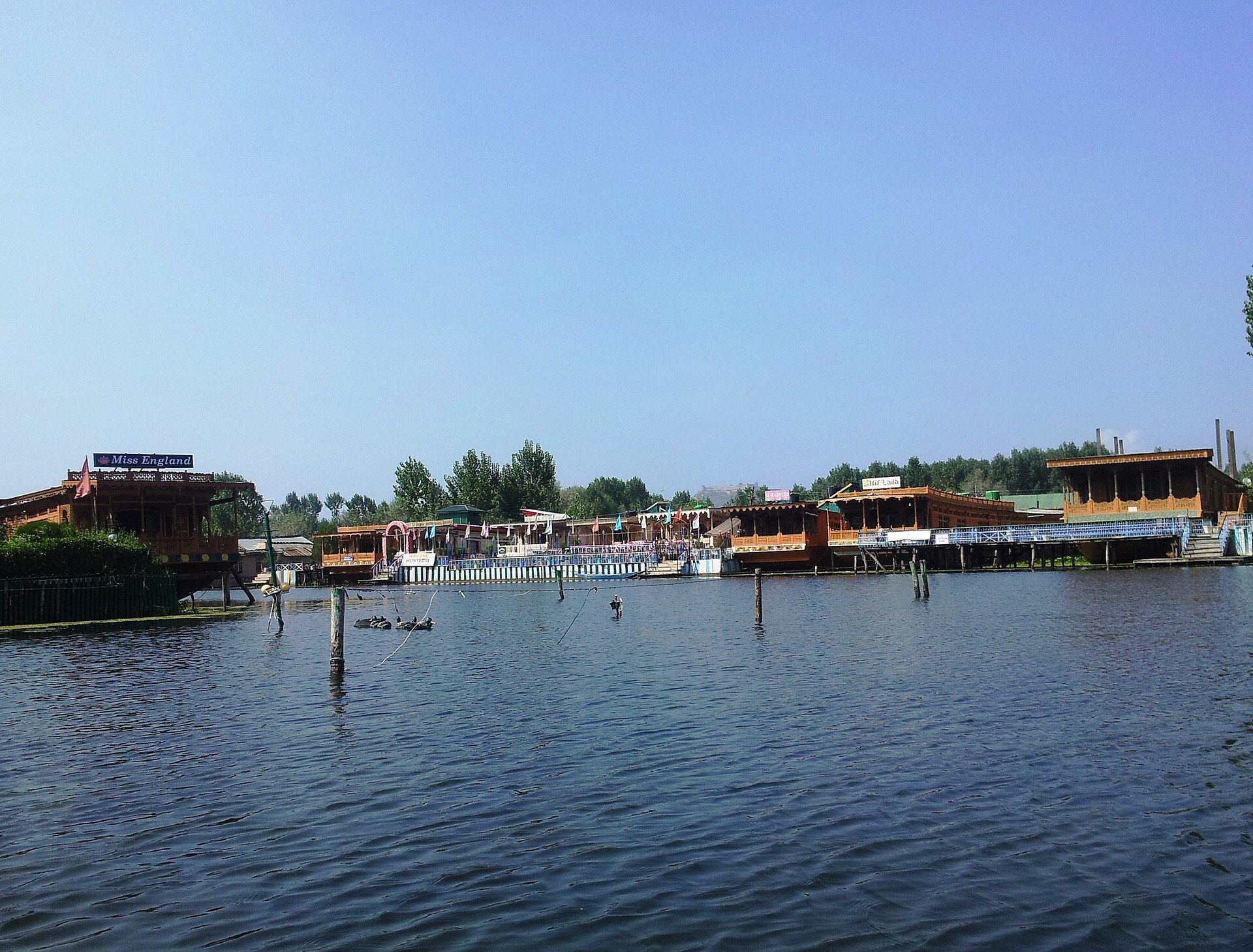Heritage houseboat moored on Nigeen Lake