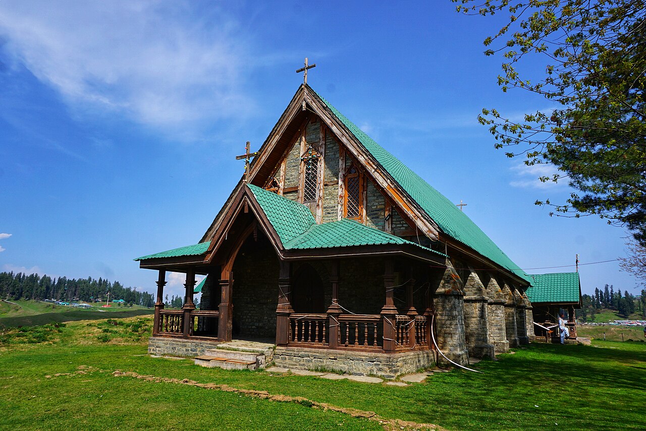 Gulmarg — Proximity to Srinagar and Key Landmarks