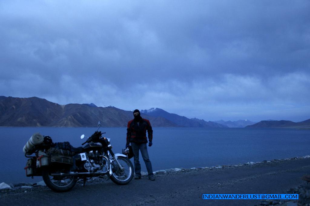 Camps and shoreline of Spangmik village at Pangong Tso