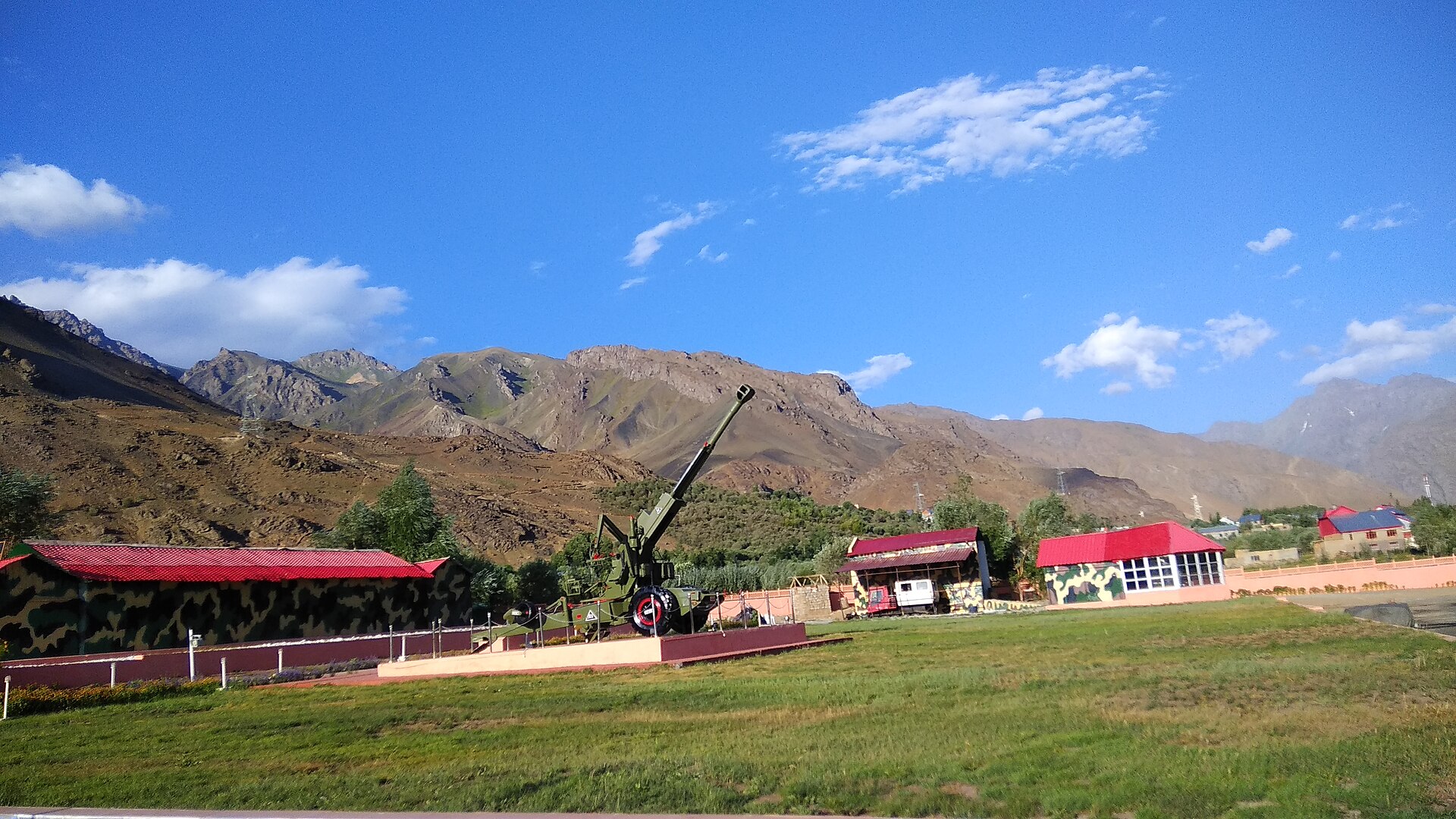 A busy street in the town of Kargil.
