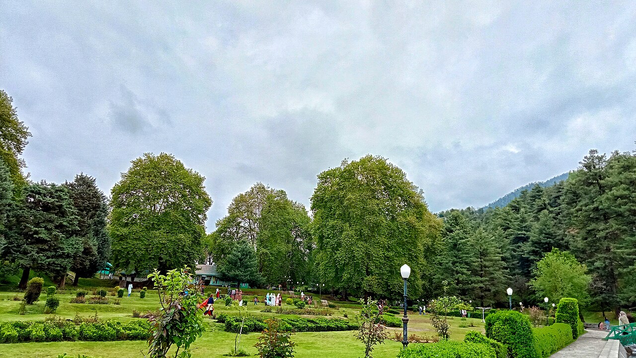 Kokernag — Choosing Between Local Lodges and Resthouses