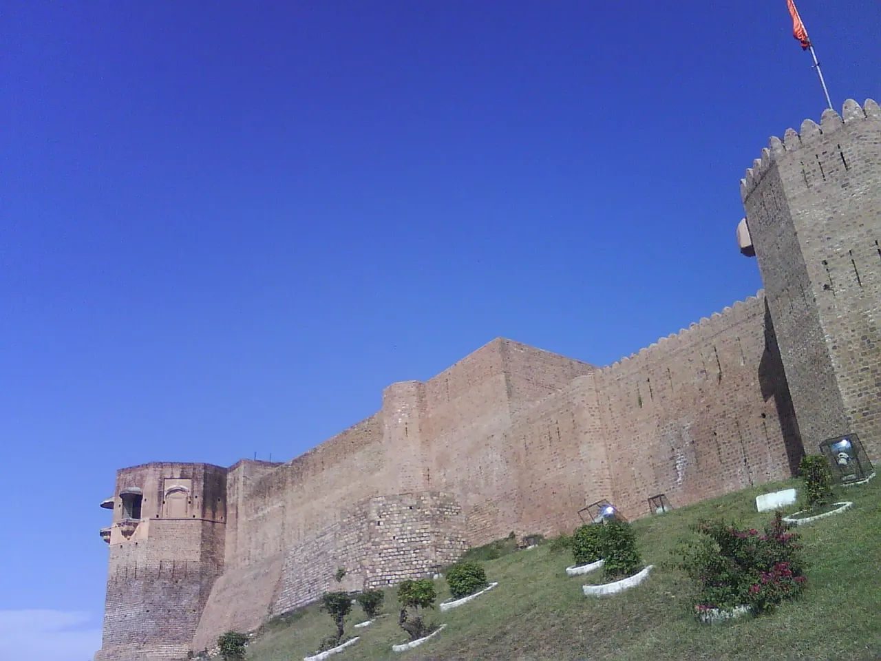 Bahu Fort & Bagh-e-Bahu in summer — view 2, Jammu district, Jammu