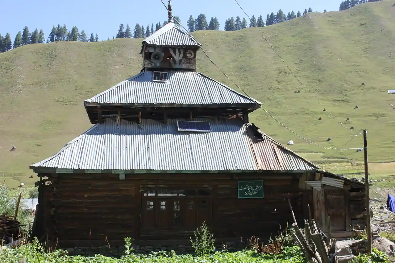 Gurez Valley in summer — view 2, Bandipora district, Kashmir