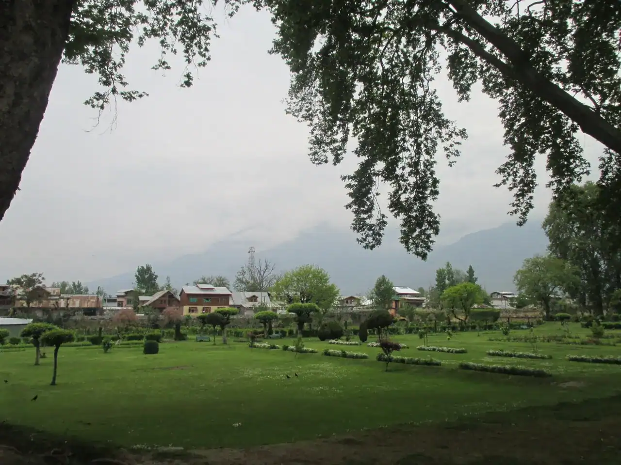 Mughal Gardens in summer — view 2, Srinagar district, Kashmir