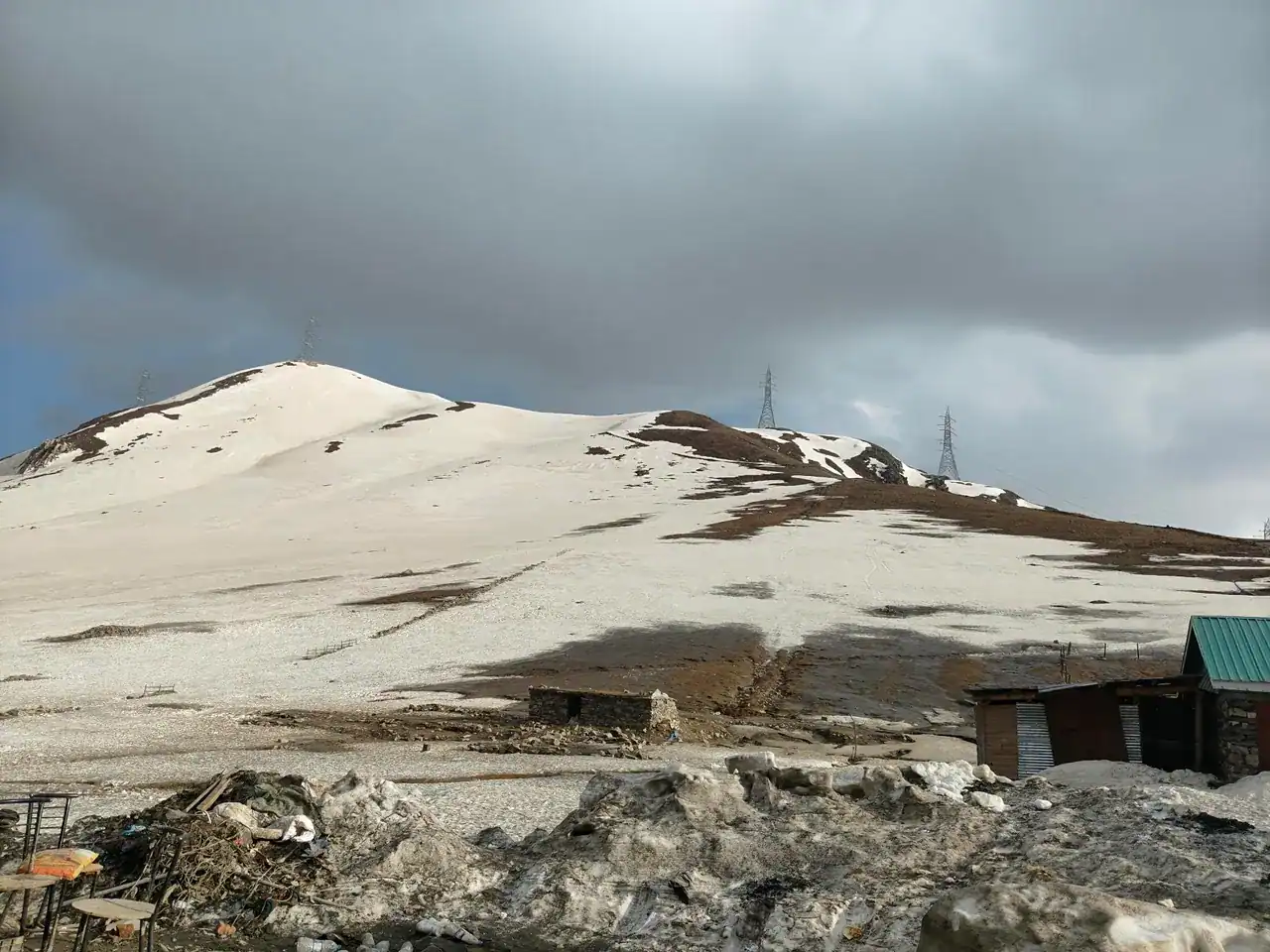 Sinthan Top under snow — view 1, Anantnag district, Kashmir